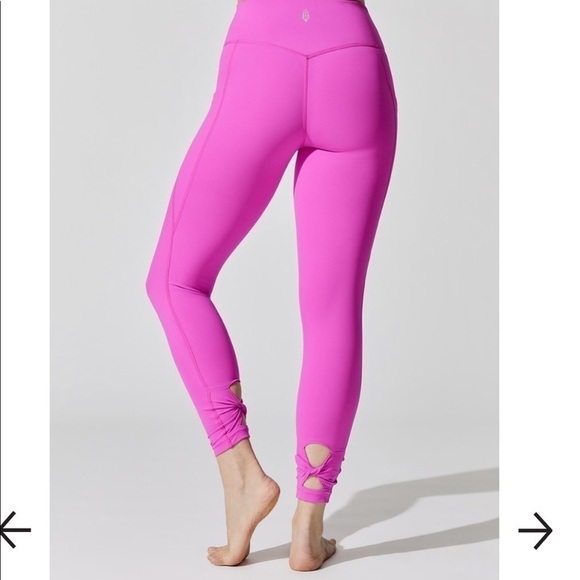 CLEARANCE FREE PEOPLE FP MOVEMENT PINK WAVE RIDER 7/8 LEGGINGS NWT - Picture 1 of 11